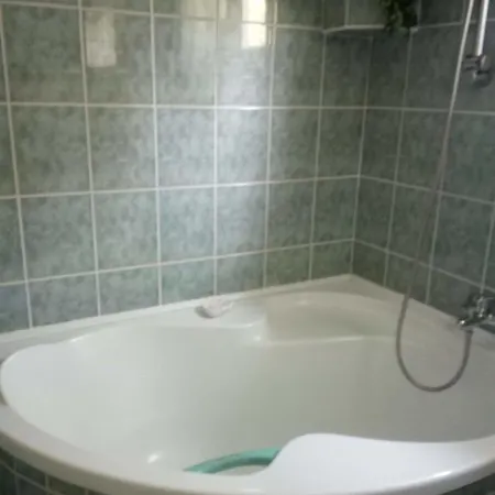 Kovirag Vendeghaz Quarto em Acomodações Particulares Balatonalmádi