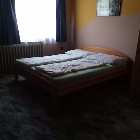 Kovirag Vendeghaz * Balatonalmádi